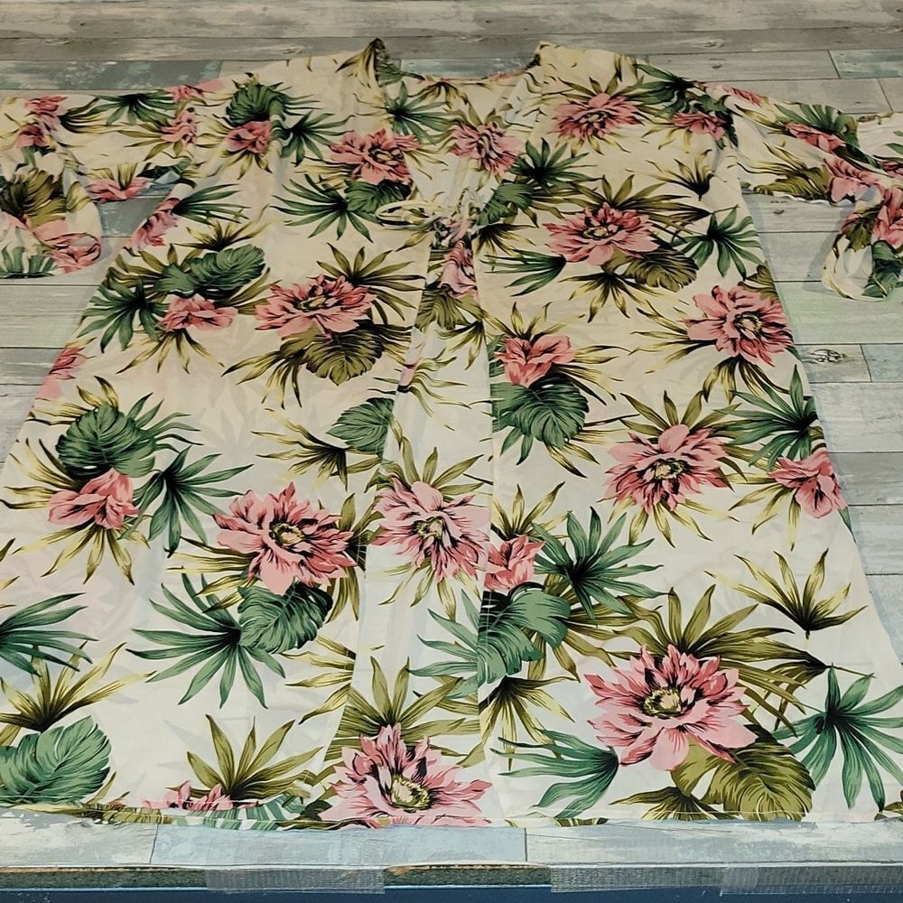 Umgee Floral Cover Up sz Small/Medium